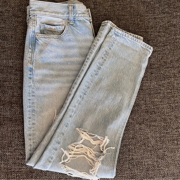 SOLD🧾🍒 SIZE 4 AMERICAN EAGLE MOM JEANS - Picture 9 of 15